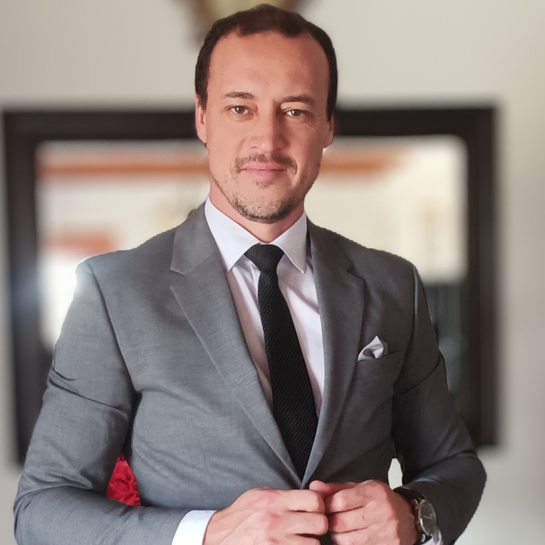 Maximiliano Lobos, abogado